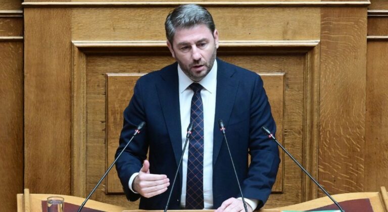 Ερώτηση Ανδρουλάκη σε Μητσοτάκη για τους αγρότες: “Τους οδηγείτε σε πλήρες αδιέξοδο, ερημώνεται η ύπαιθρος”