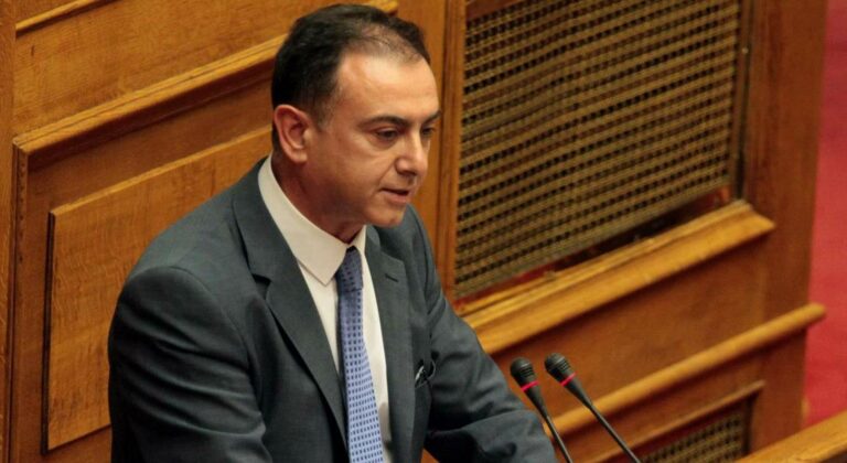 Κέλλας: Έγγραφη απάντηση στη Βουλή με οδηγίες για τη διακίνηση ζωοτροφών σε περιοχές με κρούσματα ευλογιάς