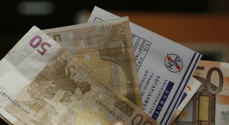 Η ΕΘΕΑΣ ζητά από ΥΠΕΝ και ΥΠΑΑΤ να επανέλθουν οι 120 δόσεις για οφειλές πλημμυροπαθών προς τη ΔΕΗ