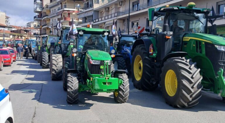 Οι αγρότες διαδήλωσαν μέσα στα Γρεβενά και ετοιμάζονται για Θεσσαλονίκη (pic+vid)