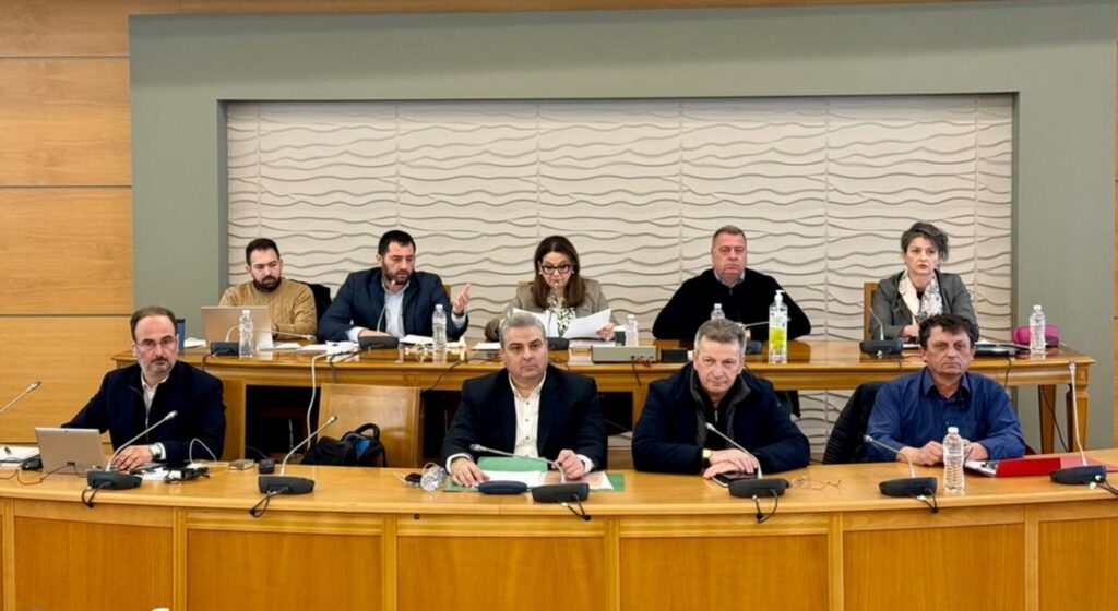 Η Περιφέρεια Στερεάς Ελλάδας υιοθέτησε ψήφισμα ενάντια στη χρήση γεωτρήσεων από την ΕΥΔΑΠ (vid)