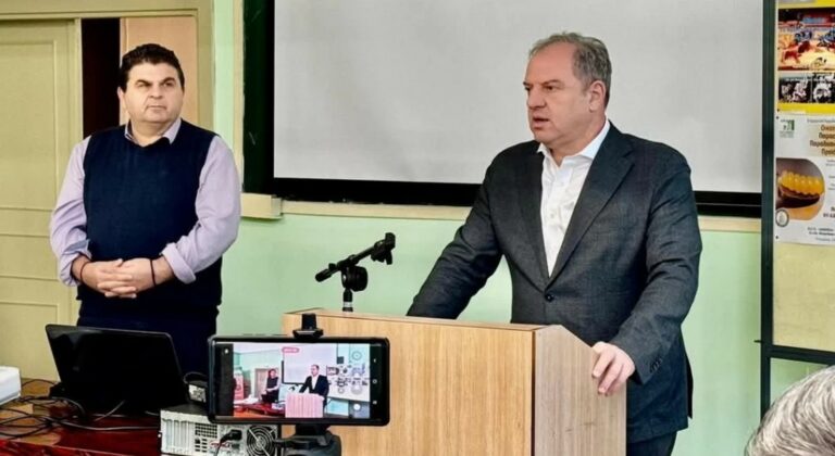 Σταμενίτης: «Στο επίκεντρο του σχεδιασμού του ΥΠΑΑΤ η μελισσοκομία»