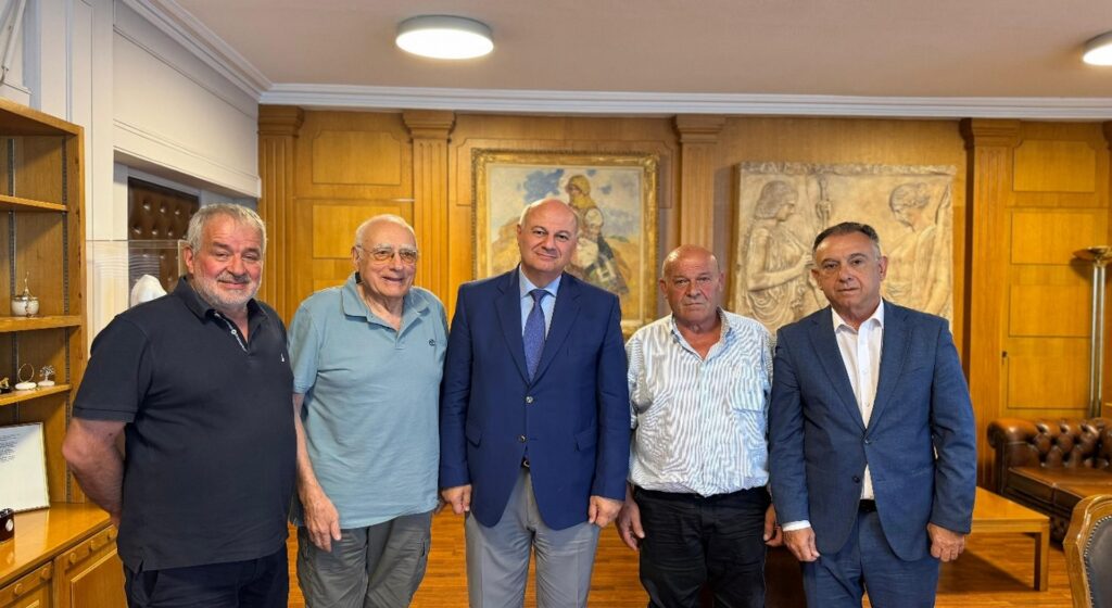 ΥΠΑΑΤ, ΣΕΚ και Διεπαγγελματικές συστήνουν Επιτροπή Επιτήρησης της ευλογιάς - Μετά τη Θεσσαλία και στη Φλώρινα ο Κέλλας