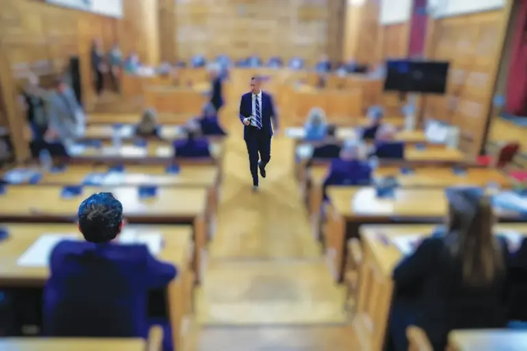 Τα ίδια και τα ίδια...