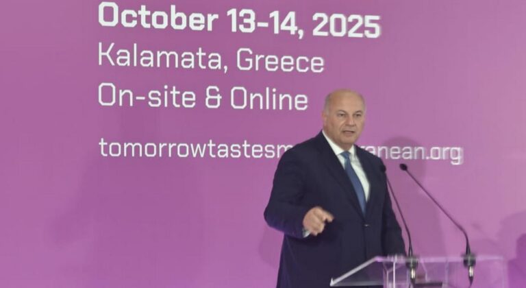 Εντός της εβδομάδας με «παλιά» βιολογική γεωργία και μελισσοκομία ξεκινούν οι πληρωμές, λέει ο Τσιάρας