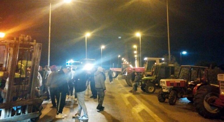 Καταγγελία αγροτών για αστυνομικούς: «Όπως υποφέρουν οι άλλοι θα υποφέρεις κι εσύ» (Βίντεο)