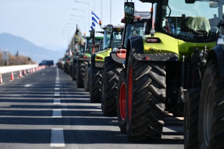 Νέες διώξεις σε αγρότες για τα μπλόκα - Αντιδρούν οι σύλλογοι