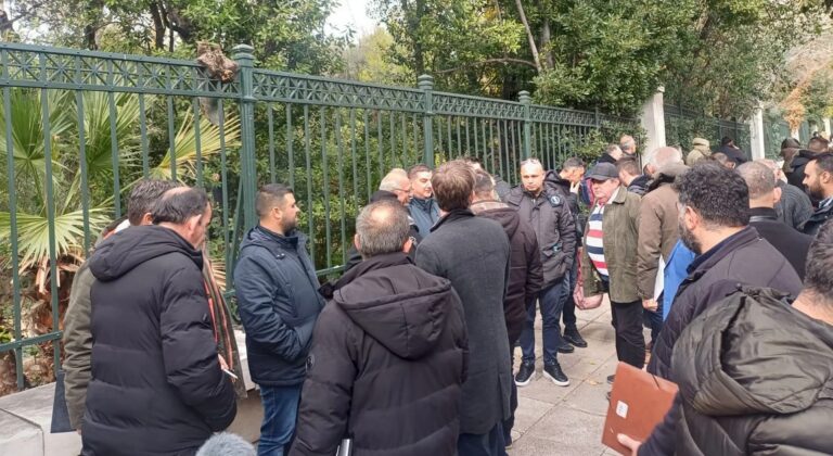 Πρώτα συνάντηση με Τσιάρα και μετά Συνελεύσεις στα μπλόκα οι αγρότες