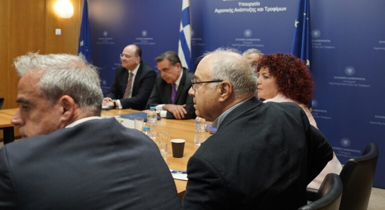 Στη Λέσβο 10 κτηνίατροι από ΕΛΓΟ «Δήμητρα» - Κανένα νεότερο για ενισχύσεις κτηνοτρόφων
