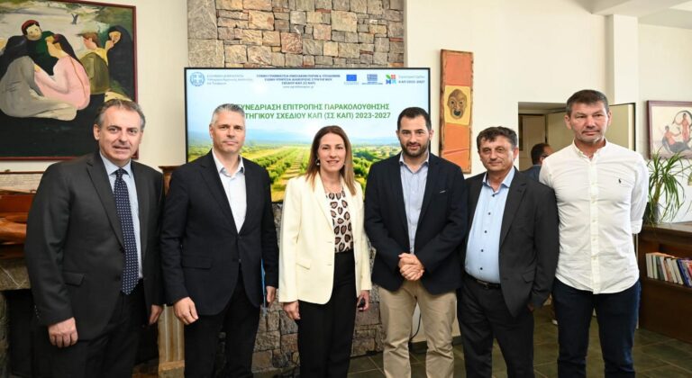Η Ε.Ε. απαιτεί έγκαιρες πληρωμές και σύνδεση επιδοτήσεων με αγροτική δραστηριότητα